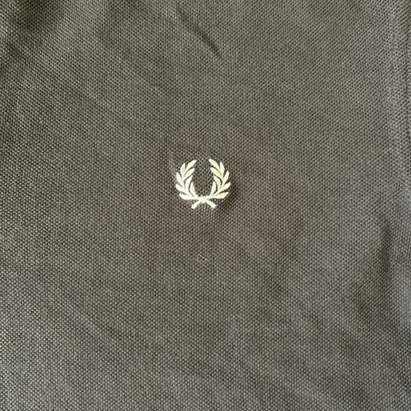 Fred Perry Charcoal Gray Polo (L) - Picture 4 of 5